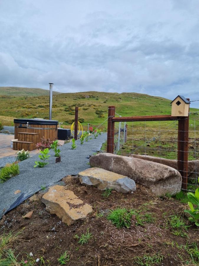 Black Hut At Slieve Croob Glamping Ballyward Екстериор снимка
