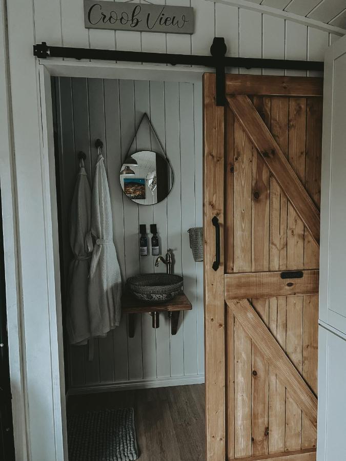 Black Hut At Slieve Croob Glamping Ballyward Екстериор снимка
